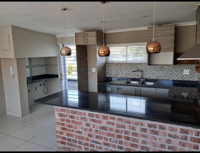 2 BEDROOM PROPERTY TO RENT IN GREEN POINT